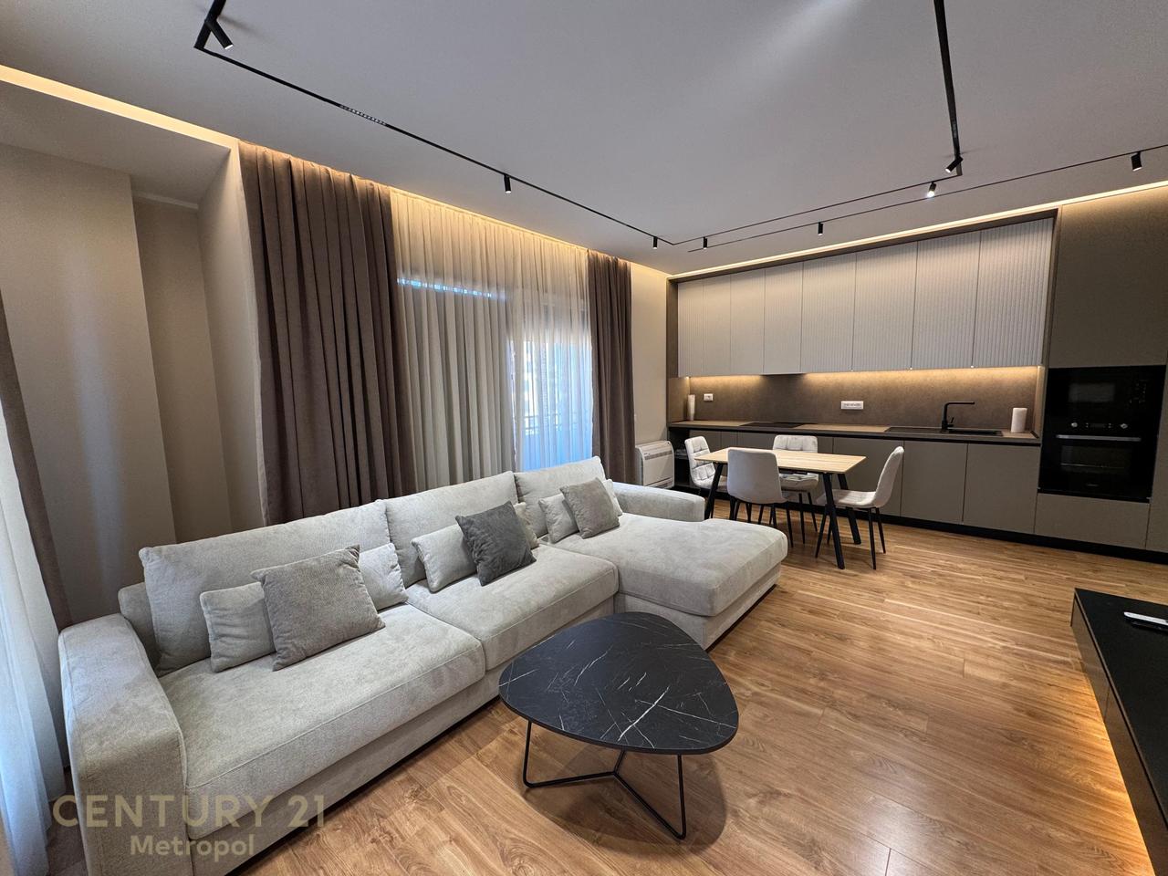 APARTAMENT LUKSOZ 2+1+2 PER QIRA, SHKOLLA E KUQE!