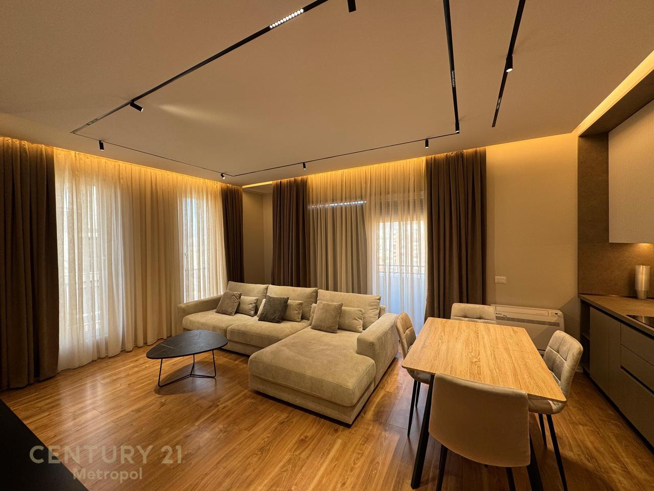 APARTAMENT LUKSOZ 2+1+2 PER QIRA, SHKOLLA E KUQE!