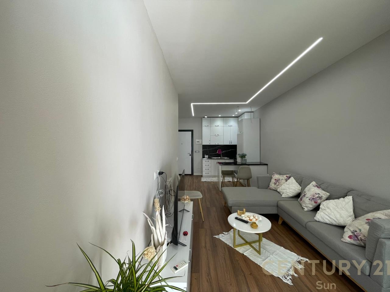 APARTAMENT 1+1 PER QIRA, BULEVARDI VLORE-SKELE!