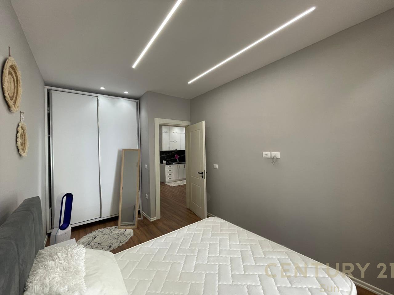 APARTAMENT 1+1 PER QIRA, BULEVARDI VLORE-SKELE!