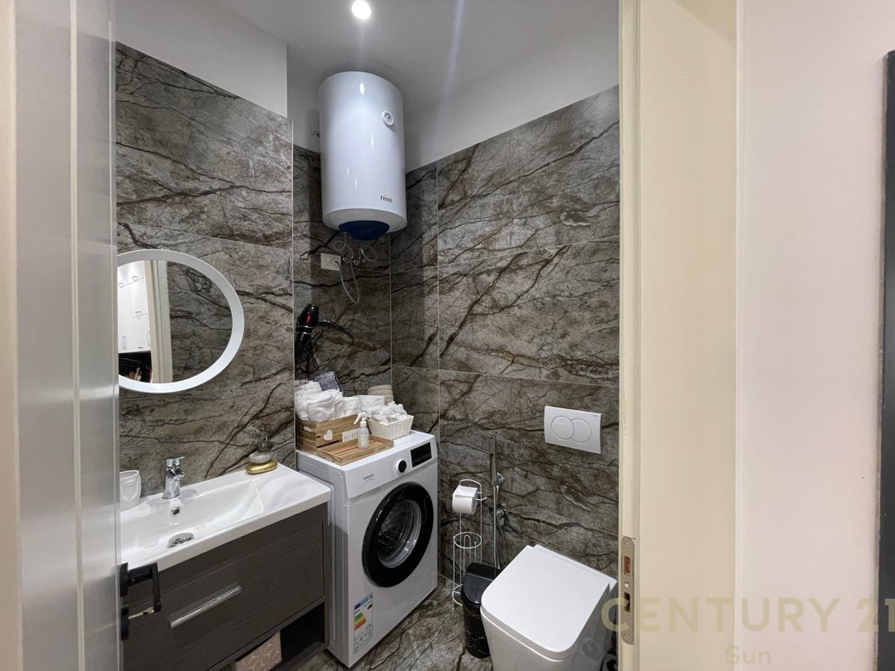 APARTAMENT 1+1 PER QIRA, BULEVARDI VLORE-SKELE!