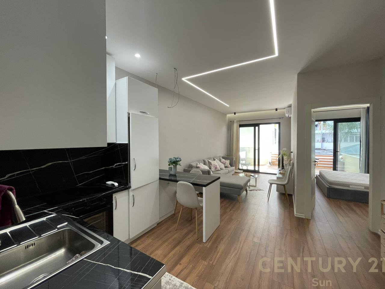 APARTAMENT 1+1 PER QIRA, BULEVARDI VLORE-SKELE!