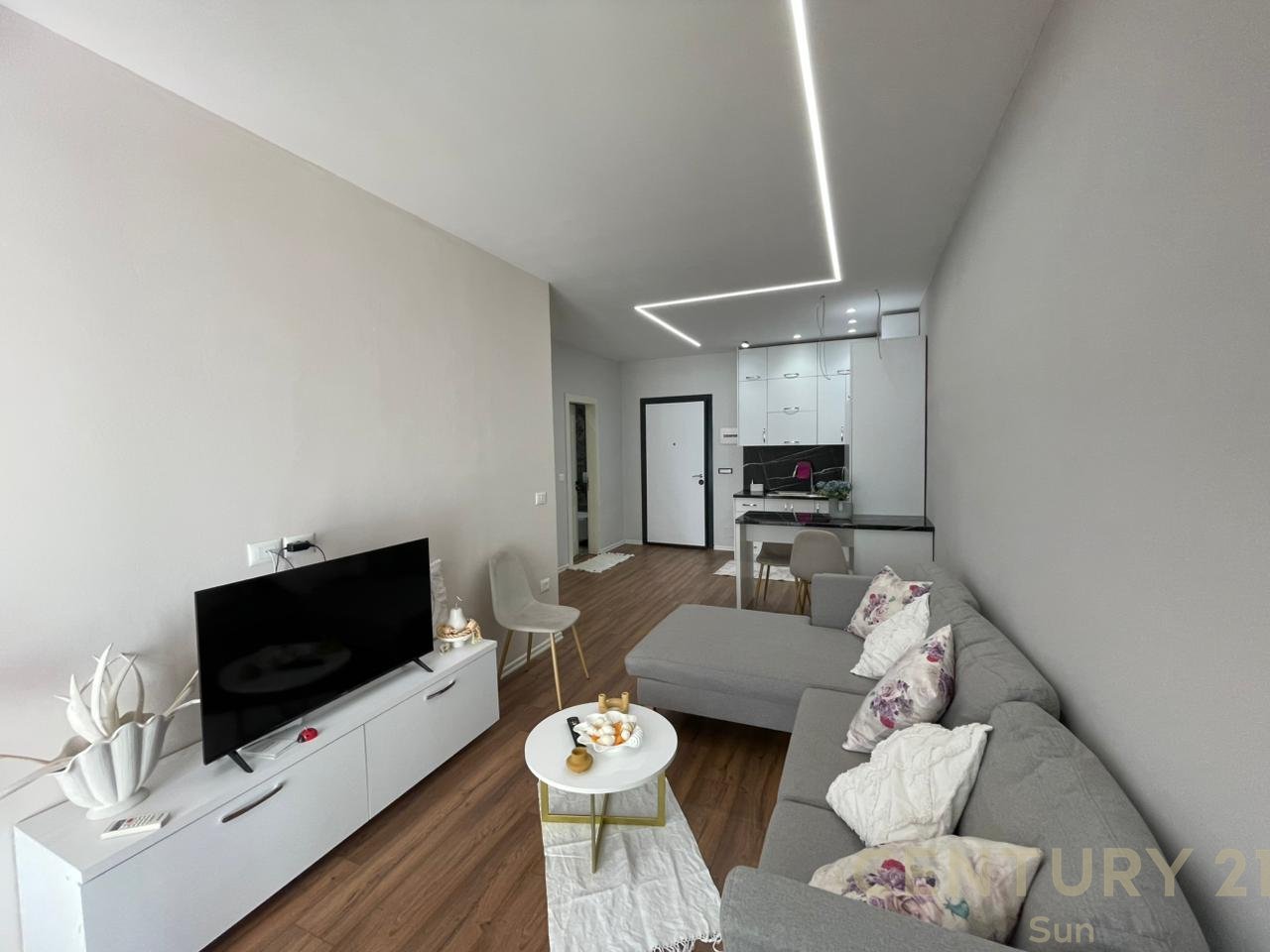 APARTAMENT 1+1 PER QIRA, BULEVARDI VLORE-SKELE!
