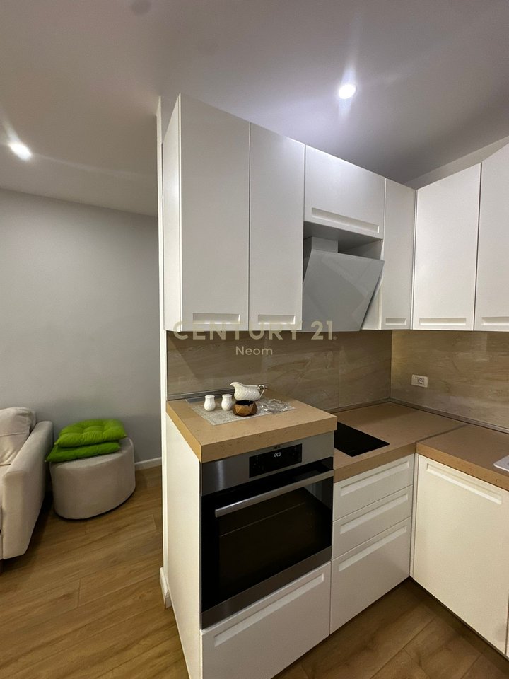 Appartamento di lusso in affitto 2+1+2+2 posti auto – vicino all'Hotel Radisson, Liqeni i Thatë