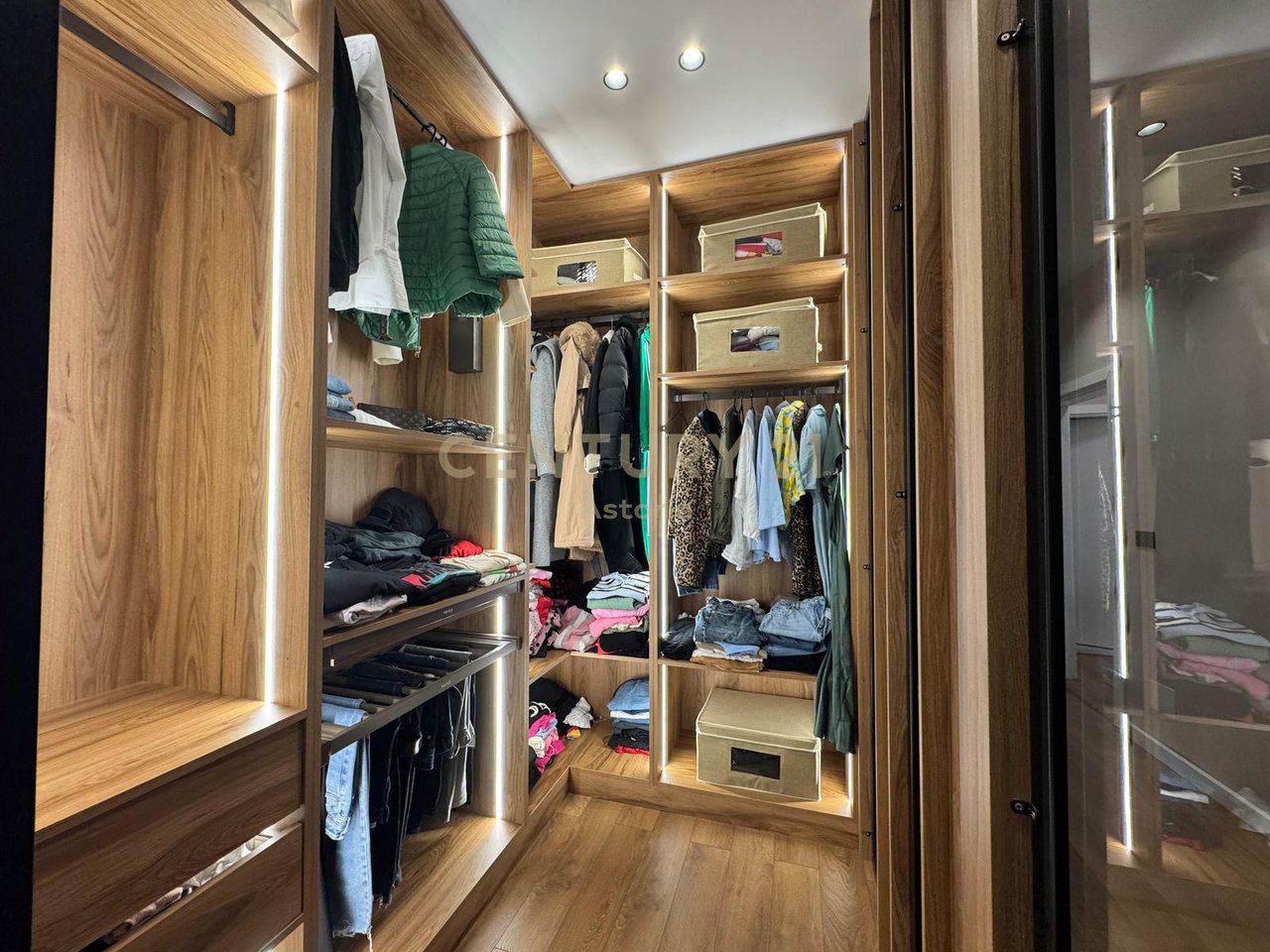 APPARTAMENTO MODERNO 2+1+2 NELL'AREA DI FRESKU.