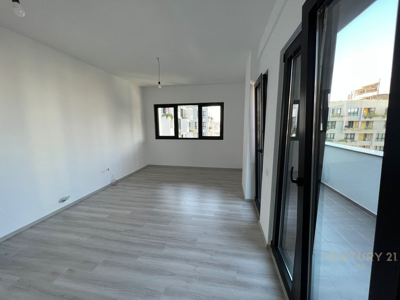 APARTAMENT 2+1+2 TEK  KOMPLEKSI ''SQUARE 21''