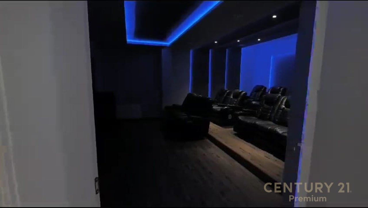 Villa di lusso su 3 piani, Lago Paskuqan!!