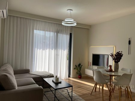 SHITET APARTAMENT 2+1+2 ME POST PARKIMI TEK KODRA E DIELLIT !