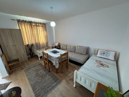 GARSONIERE PER QIRA PRANE MATERNITETIT TE RI