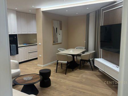 SHITET APARTAMENT RRUGA DURRESIT 2+1+2 dhe Post Parkimi i Perfshire