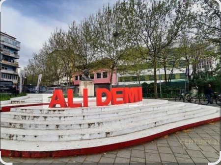 Apartment 1+1 for sale at Ali Demi, near the school "Kushtrimi i Lirisë"!