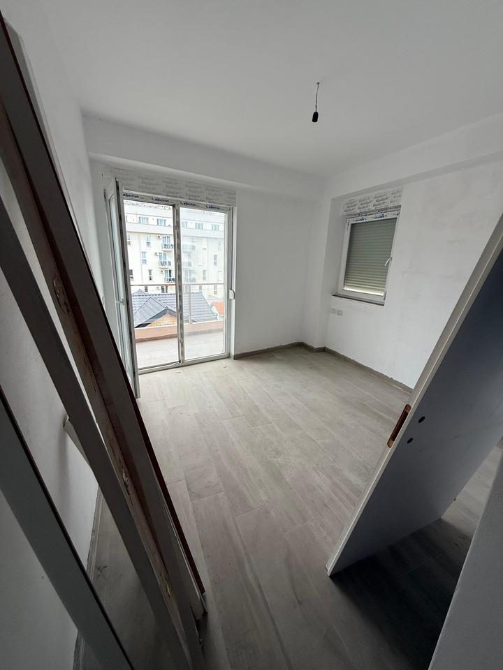 SHITET APARTAMENT 2+1 NE KUNE (SHENGJIN) VIJA E PARE ME PAMJE DETI!