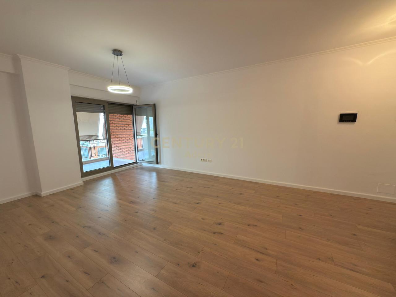 SHITET APARTAMENT 1+1 TEK KOMPLEKSI DELIJORGJI