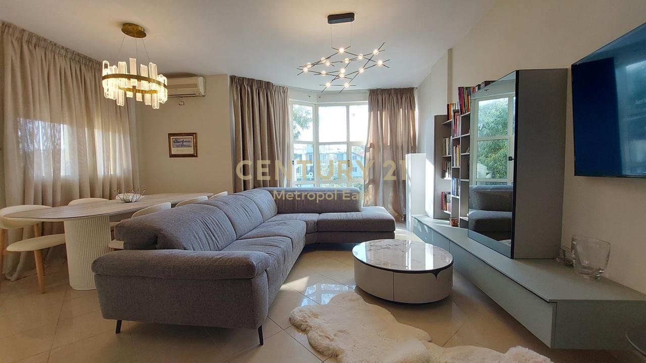 SHITET APARTAMENT 2+1 PREMIUM - Tek mali i robit