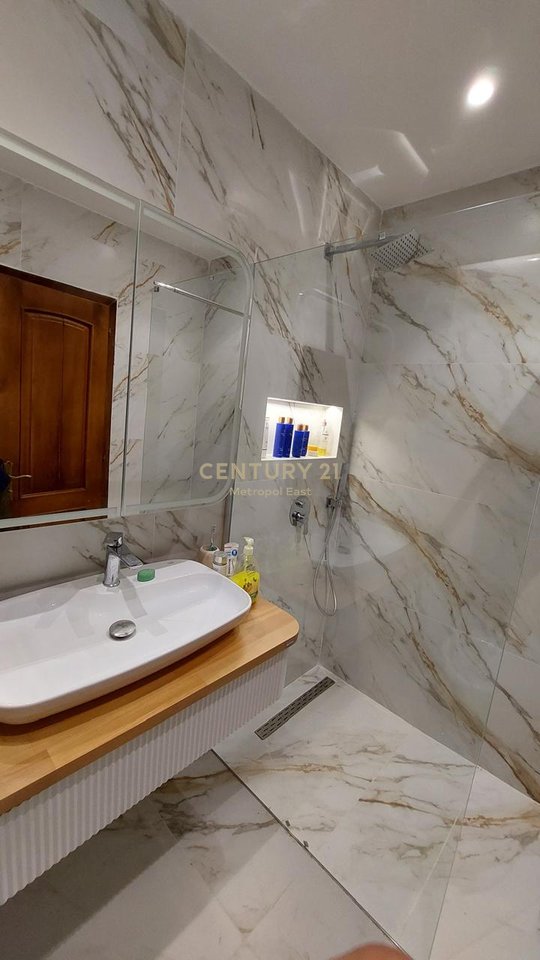 SHITET APARTAMENT 2+1 PREMIUM - Tek mali i robit
