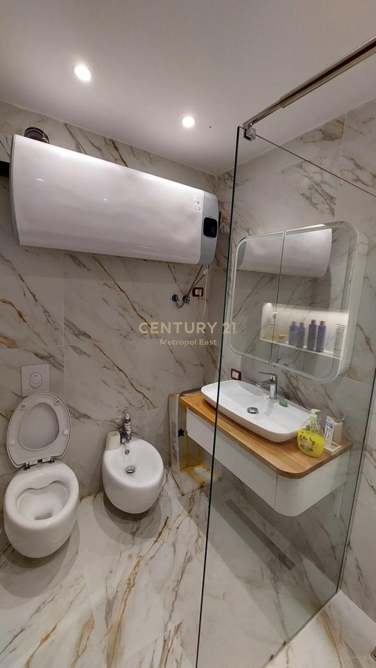 SHITET APARTAMENT 2+1 PREMIUM - Tek mali i robit