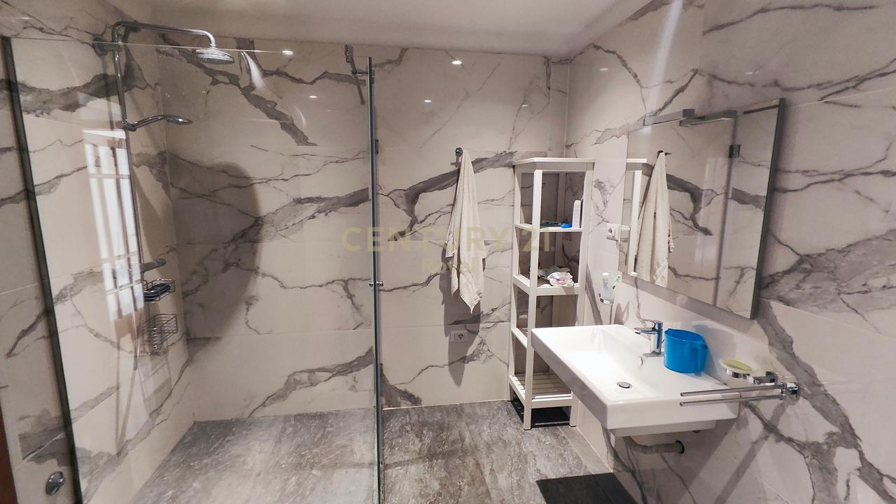 APARTMENT BUILDING 4+1+2T NEAR KAVAJË ROAD AND 21-SHIT