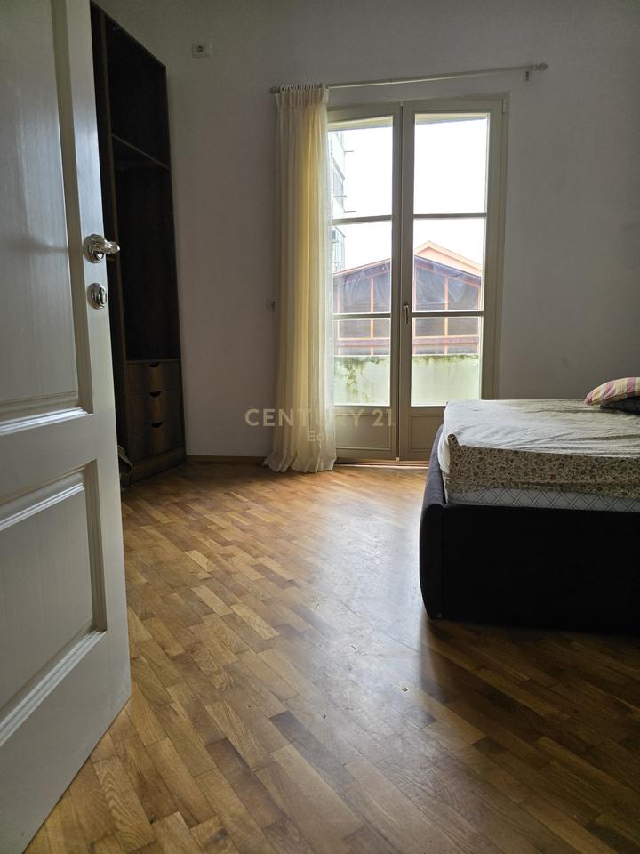 Shitet Duplex në Qendër të Durrësit !