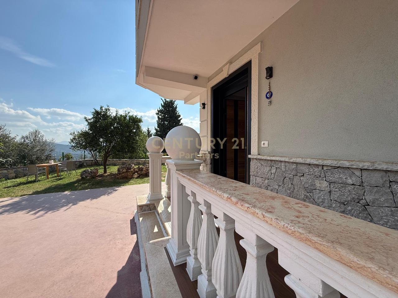 ELITE VILLA FOR SALE IN LINZ – DAJT!