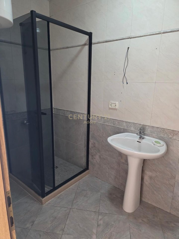 JEPET ME QIRA AMBIENT PER ZYRA PRANE ISH EKSPOZITES