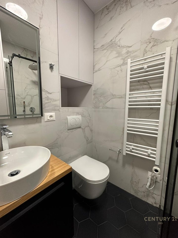Apartament 3+1+Post Parkimi ne rrugen Jordan Misja!
