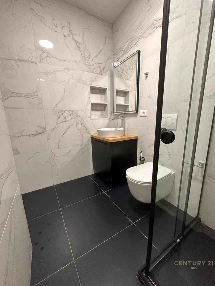 Apartament 3+1+Post Parkimi ne rrugen Jordan Misja!