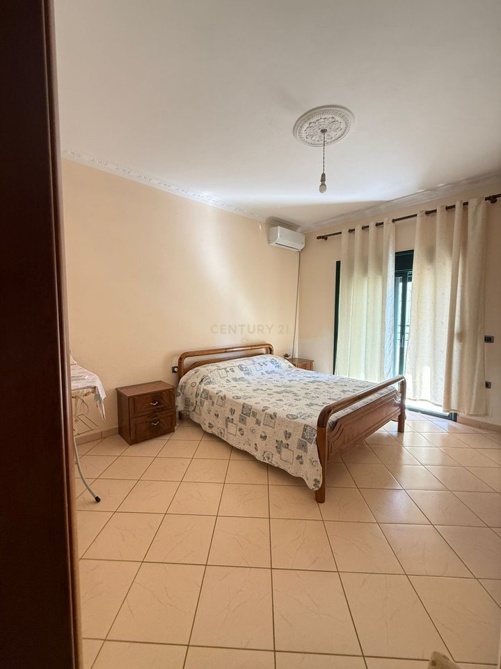 JEPET ME QIRA APARTAMENT 2+1 +2 ,VIJA E DYTE LUNGOMARE ,PRAN KARBURANT "RIRA "