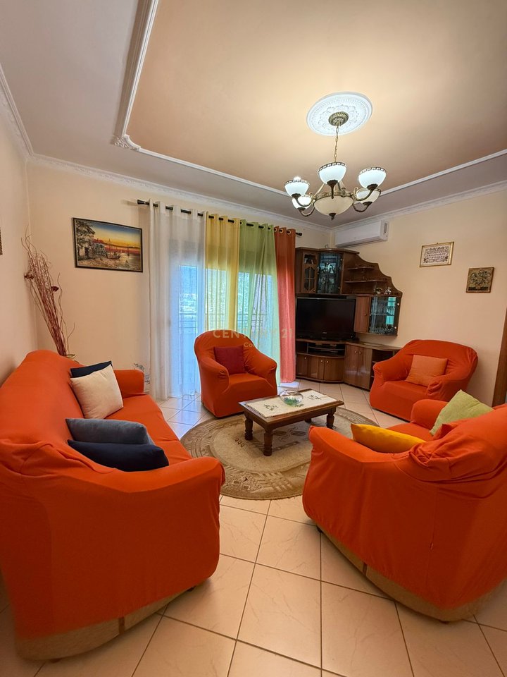 JEPET ME QIRA APARTAMENT 2+1 +2 ,VIJA E DYTE LUNGOMARE ,PRAN KARBURANT "RIRA "