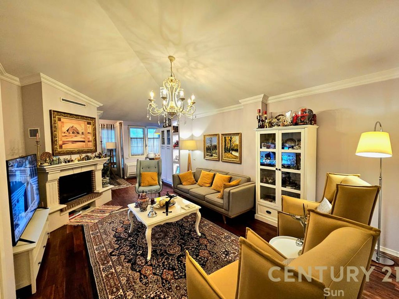 PENTHOUSE FOR SALE NEAR THE DRY LAKE.