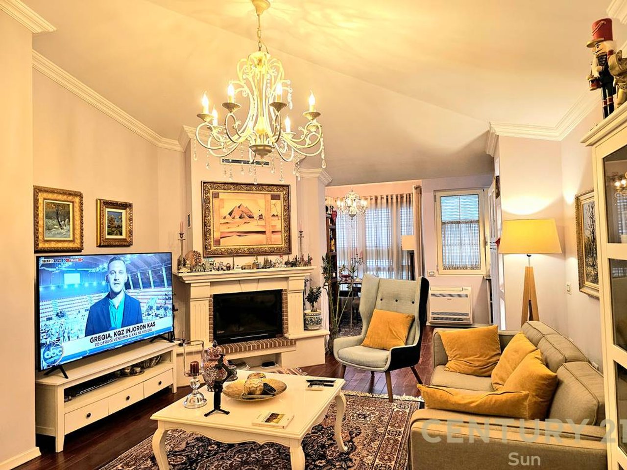 PENTHOUSE FOR SALE NEAR THE DRY LAKE.