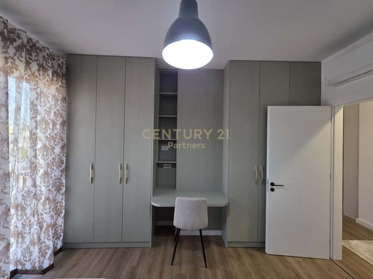 APARTAMENT MODERN  2+1+2 TUALETE  TEK DON BOSKO