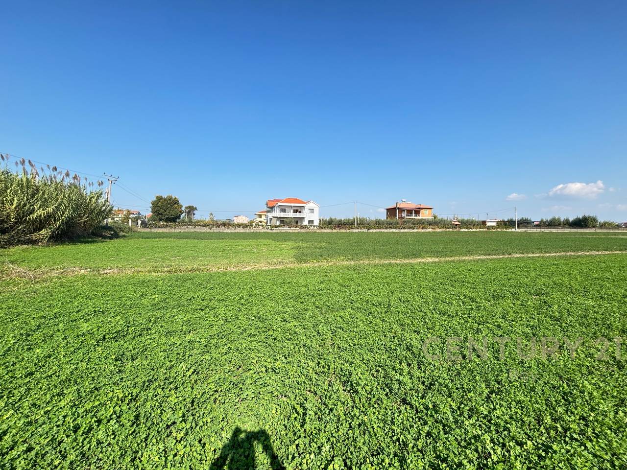 OFROHET TOKE PER SHITJE NE XHAFZOTAJ,DURRES!