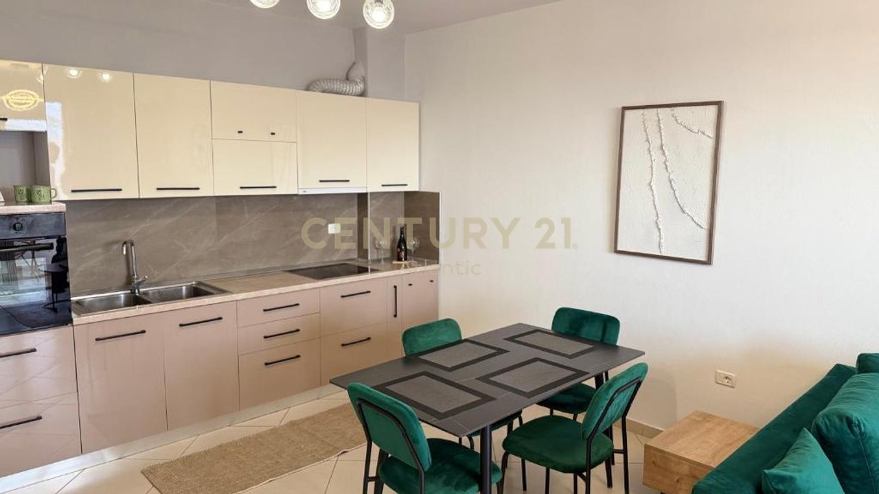 JEPET ME QIRA SUPER APARTAMENT 1+1 ME PAMJE DETI NE PLAZH!