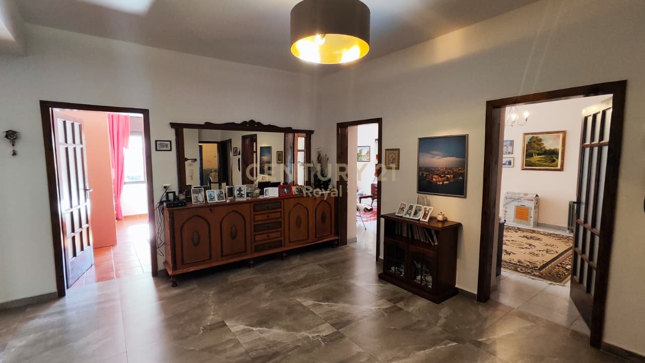 APARTMENT BUILDING 4+1+2T NEAR KAVAJË ROAD AND 21-SHIT