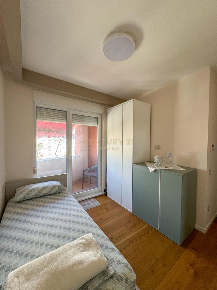 Shitet Apartament 3+1+2 në Kompleksin Magnet, Tiranë!