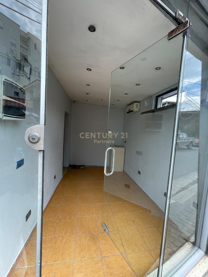 AMBIENT KOMERCIAL PER QIRA  -SELITE