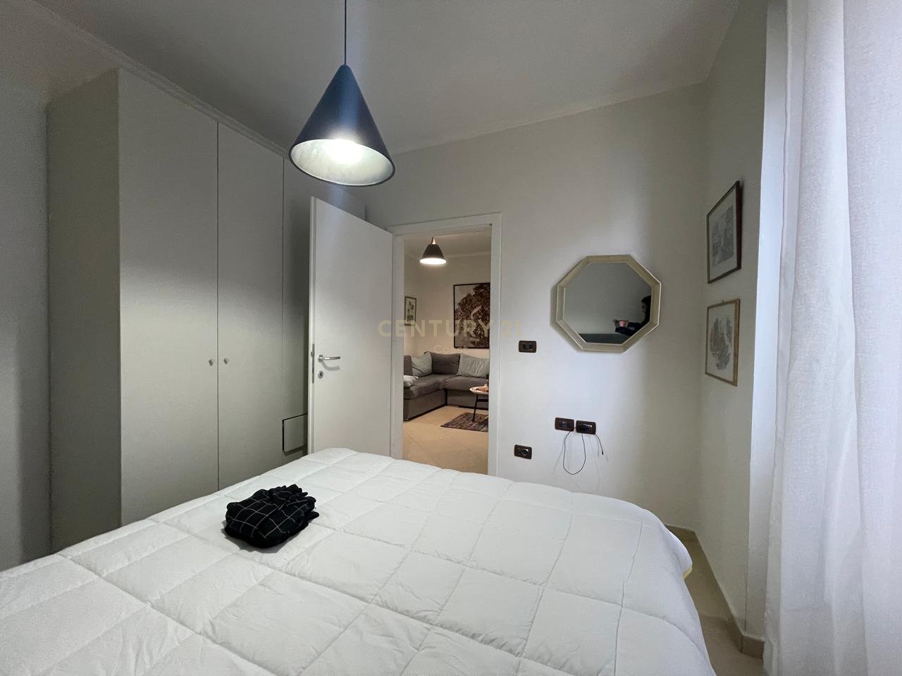 SUPER MONTHLY RENTAL!!! APARTMENT 1+1 FOR SALE AT "DIPLOMATI", VLORË!!!