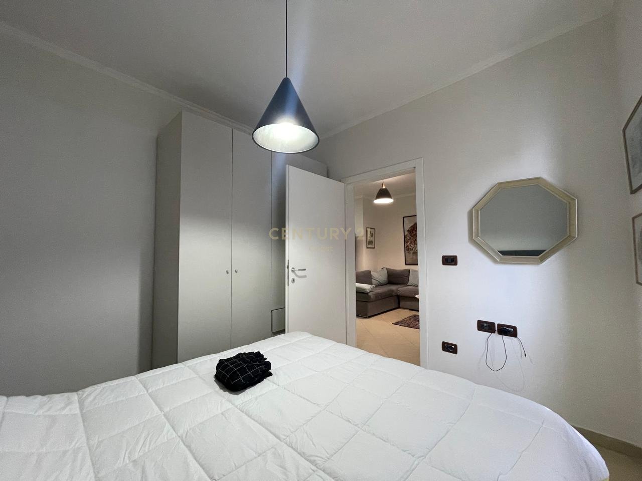 SUPER MONTHLY RENTAL!!! APARTMENT 1+1 FOR SALE AT "DIPLOMATI", VLORË!!!