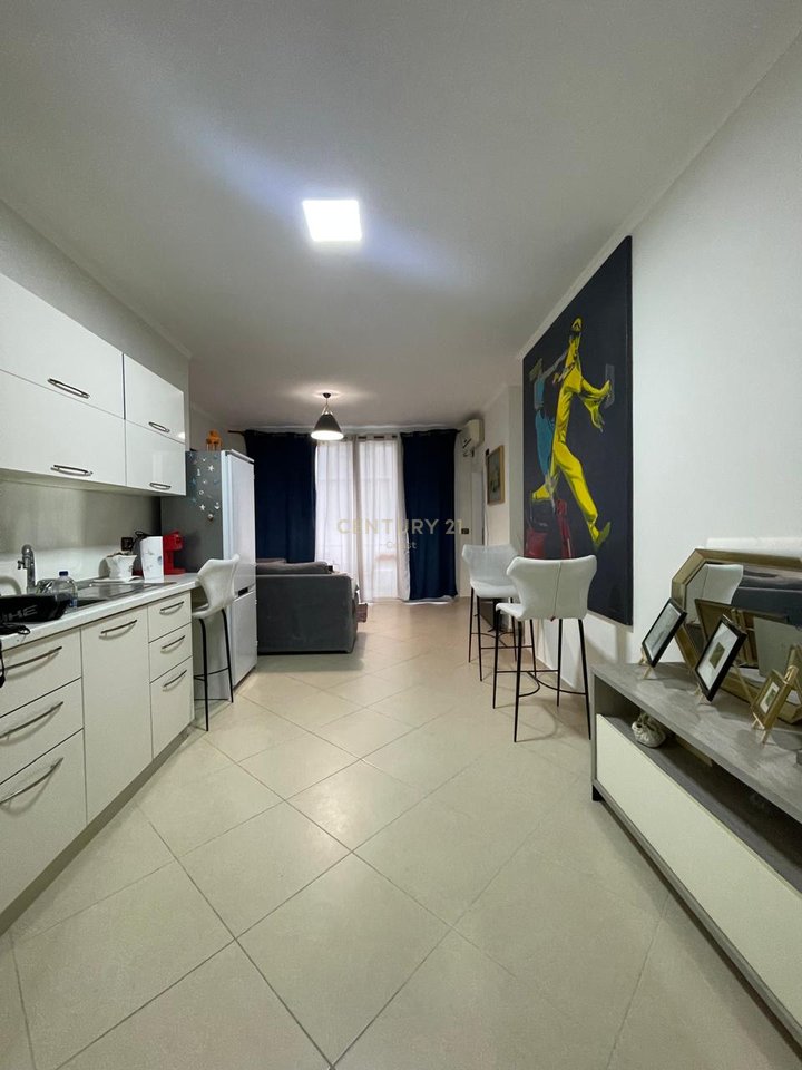 SUPER MONTHLY RENTAL!!! APARTMENT 1+1 FOR SALE AT "DIPLOMATI", VLORË!!!