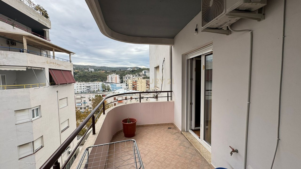 2+1 apartment for rent in Vlora – at Conadi, Ismail Qemali Boulevard