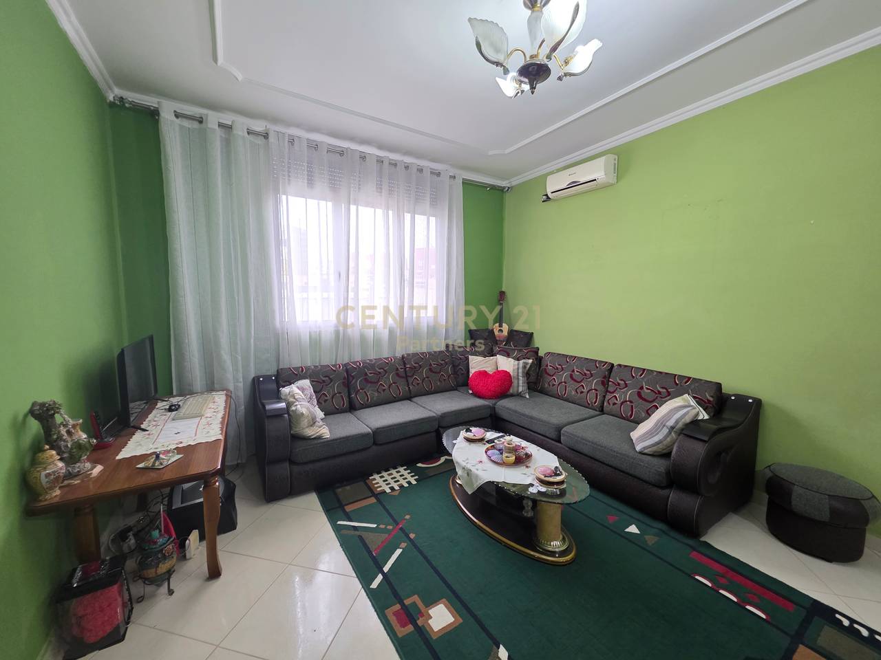 Apartament 2+1 Për Shitje në Vasil Shanto, Tiranë