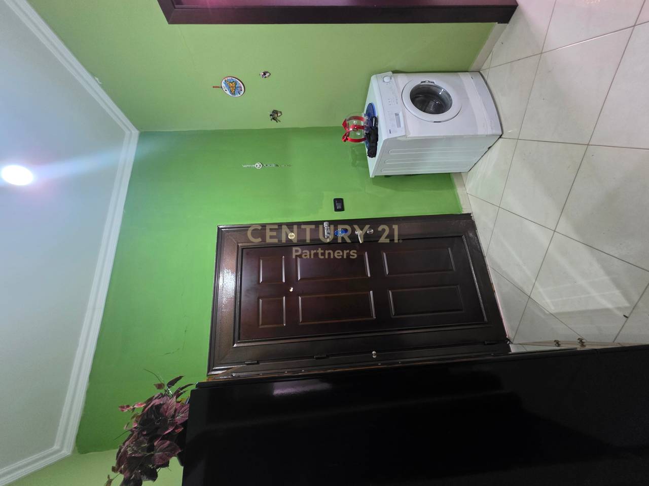 Apartament 2+1 Për Shitje në Vasil Shanto, Tiranë