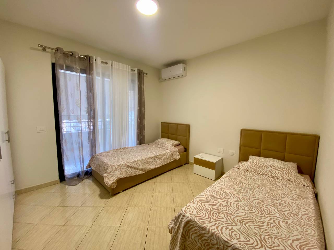 IN THE AREA OF THE PARIS MUNICIPALITY, WE RENT A 2+1+2 APARTMENT