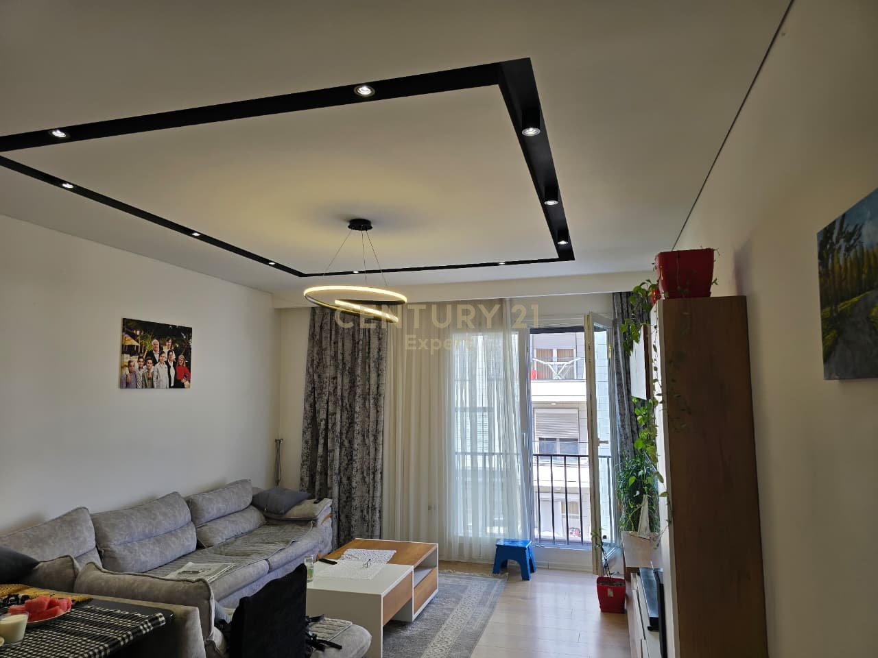 SHITET APARTAMENT 2+1+2+POST PARKIMI NE ZONEN E ALI DEMIT