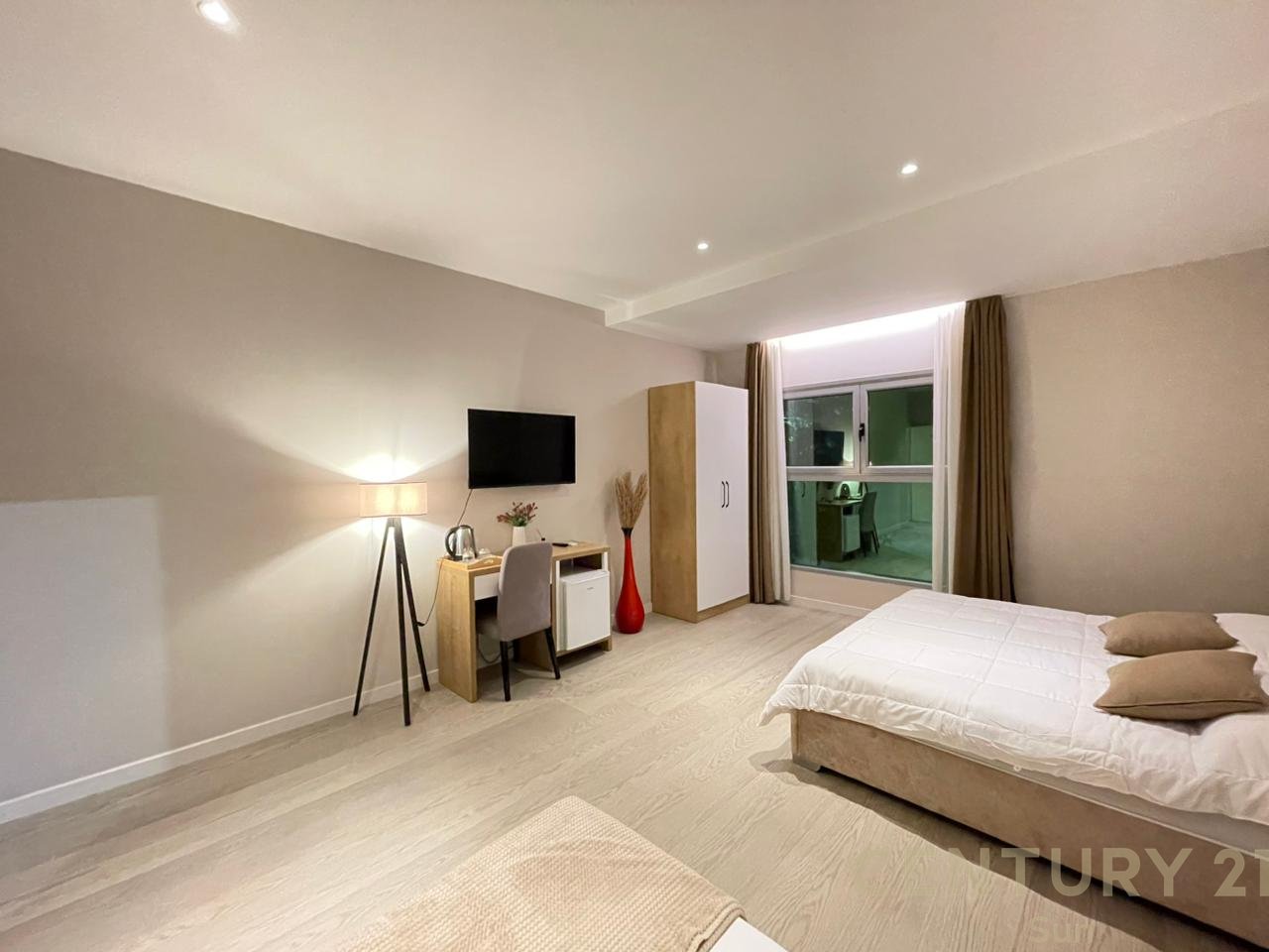HOTEL FOR SALE NEAR THE PORT IN VLORE!