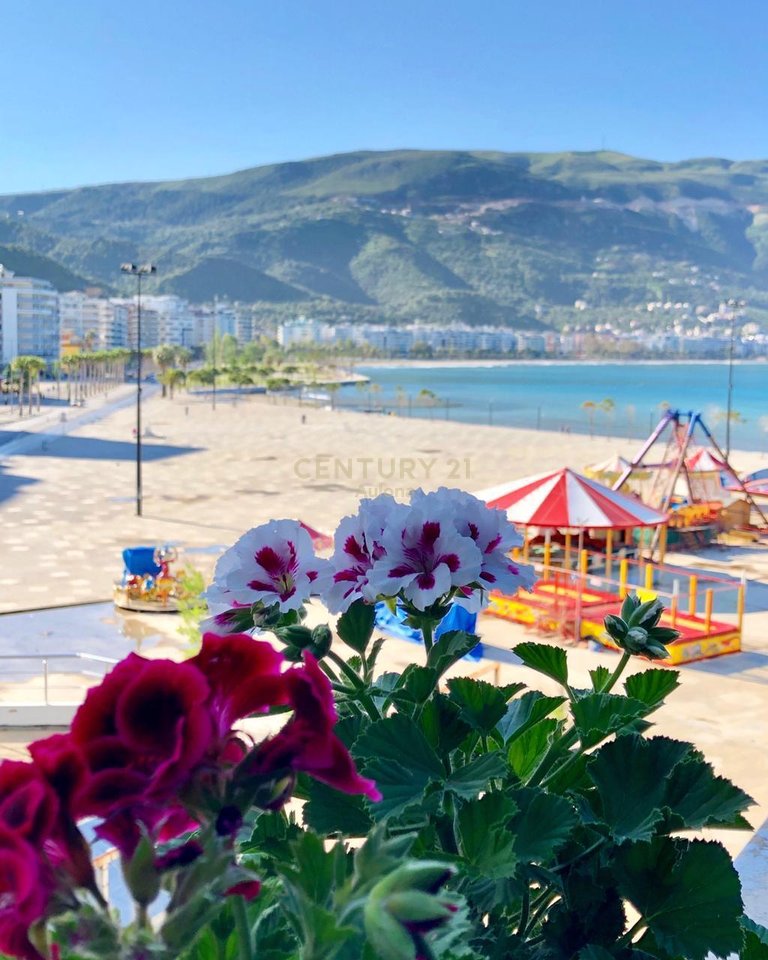 Apartament 1+1 me Qira me Pamje nga Deti