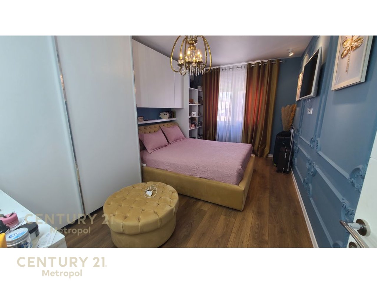 I rent a modern 1+1 apartment on Kosovareve Street!