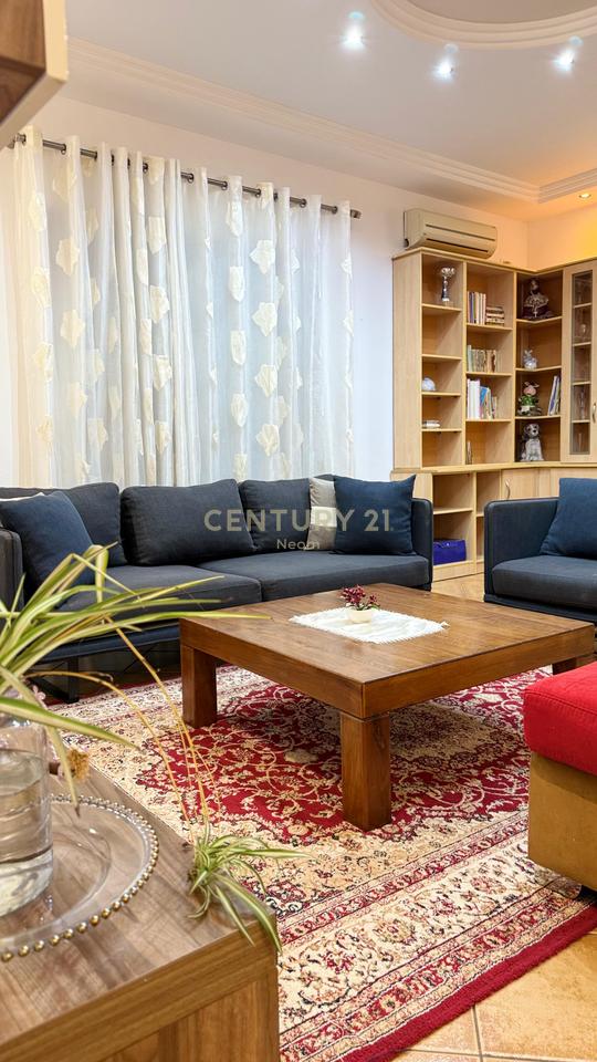Apartment for rent 3+1+2 + storage + veranda in Vlore