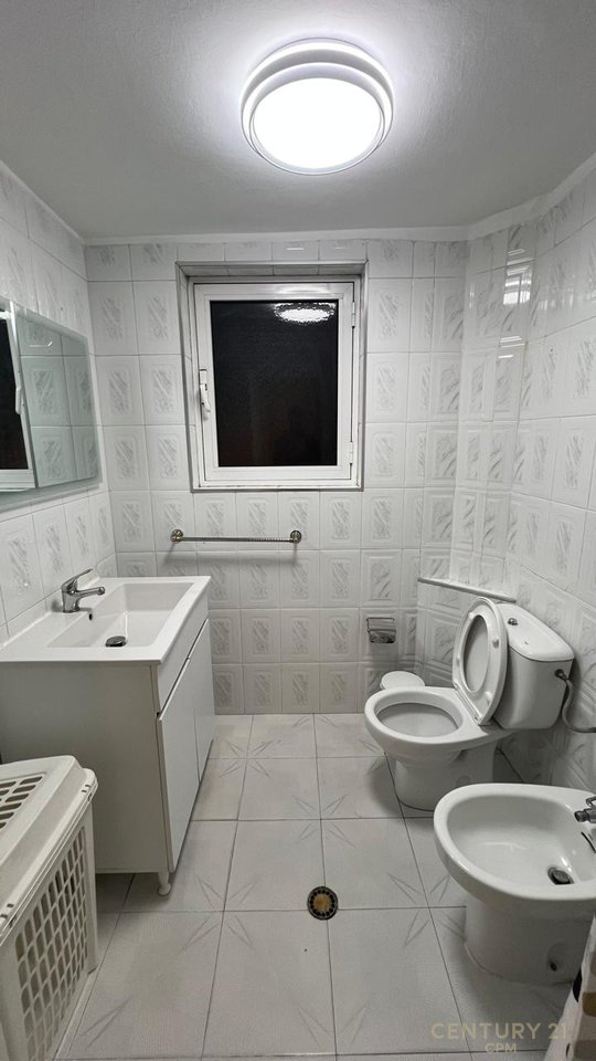 TE KAFE FLORA JAPIM APARTAMENT 2+1 ME QIRA