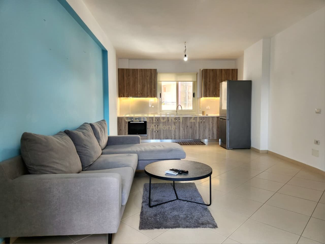 Apartament 2+1 me Qira në Hyrje të Lungomare 1